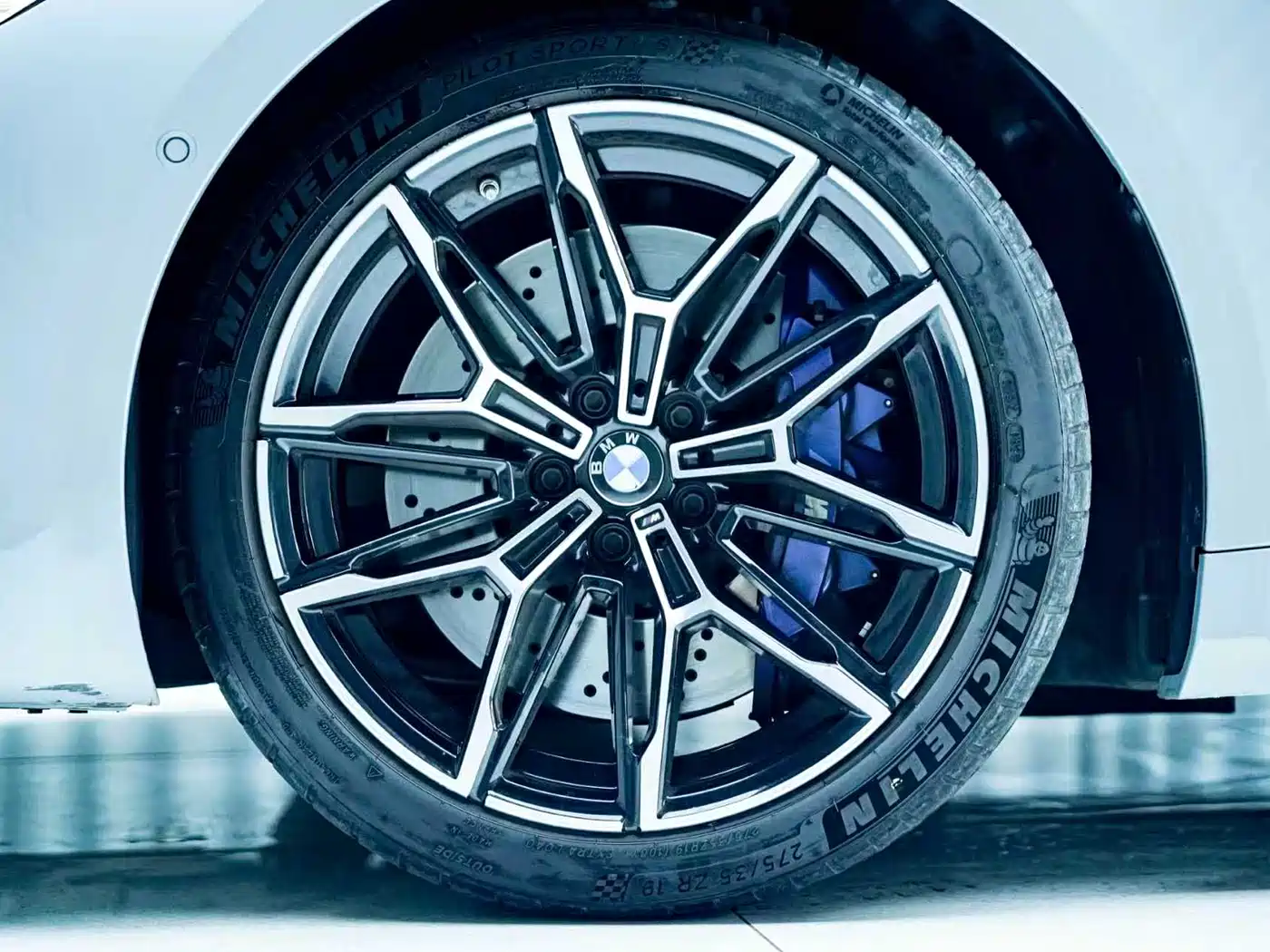 BMW M2 2023 Model M2 фото 9