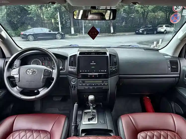 Toyota Land Cruiser (Import) 2015 2015 4.0L V6 Middle East Limited Edition