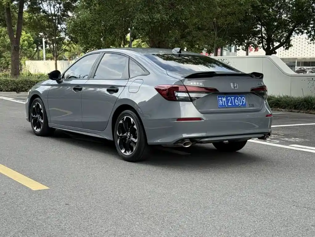 Фото 4 - Honda Civic