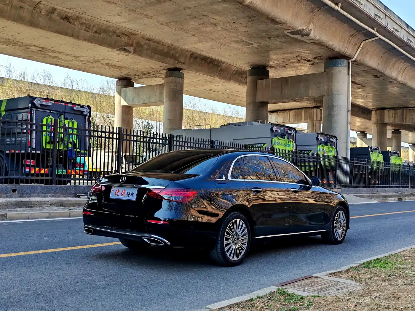 MERCEDES-BENZ E CLASS