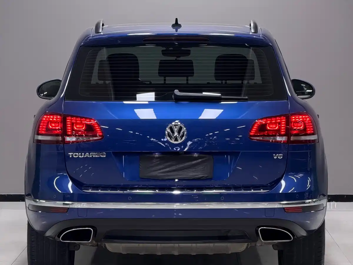 Фото 4 - Volkswagen Touareg