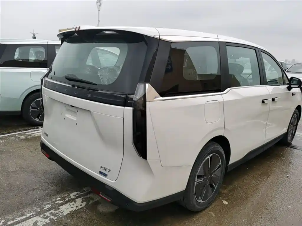 SAIC Maxus Dajia 7 2024 Facelift Super Hybrid Long Range Enjoyment Edition фото 7