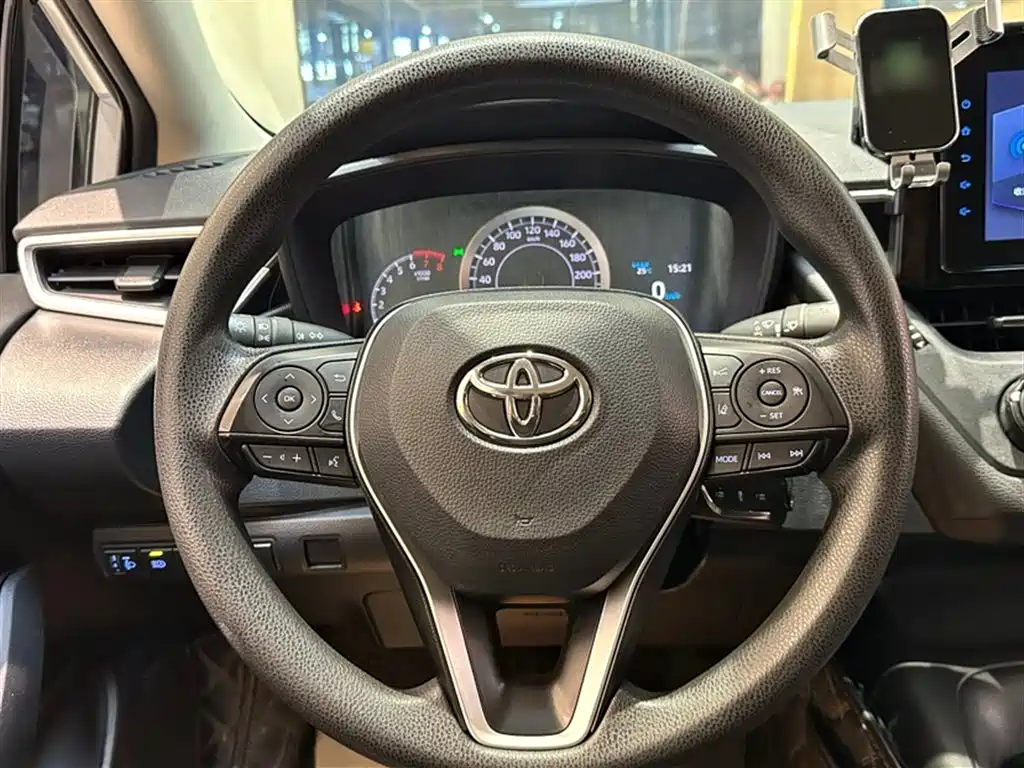 Toyota Corolla 2021 1.2T S-CVT Pioneer Edition фото 2
