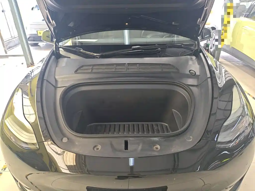 Фото 20 - Tesla Model Y