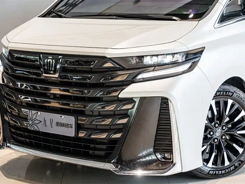 Toyota Vellfire 2024 Crown Hybrid 2.5L Executive Premium Edition фото 21