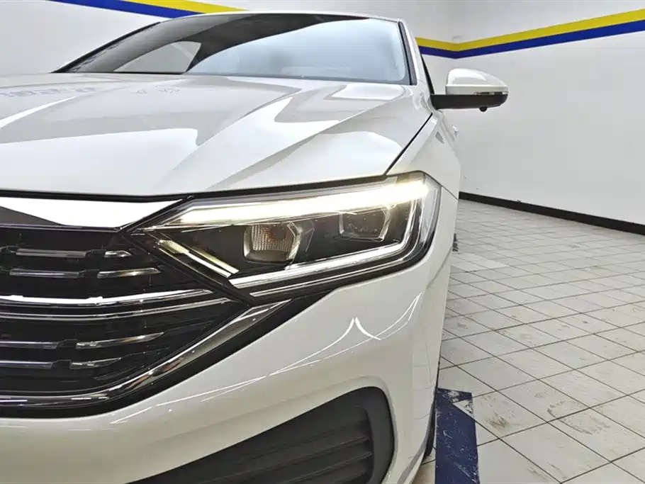 Volkswagen Sagitar 2024 200TSI DSG Flying Edition фото 5