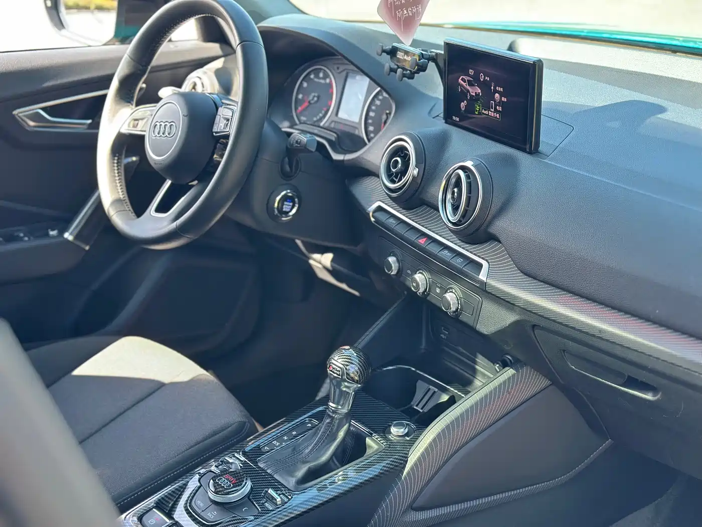 Audi Q2L 2019 2018 35 TFSI Launch Exclusive Edition China VI