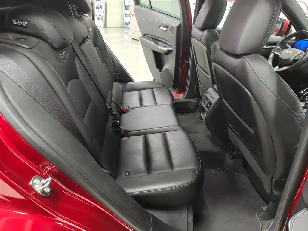Cadillac XT4 2024 28T 4WD Luxury Edition фото 21
