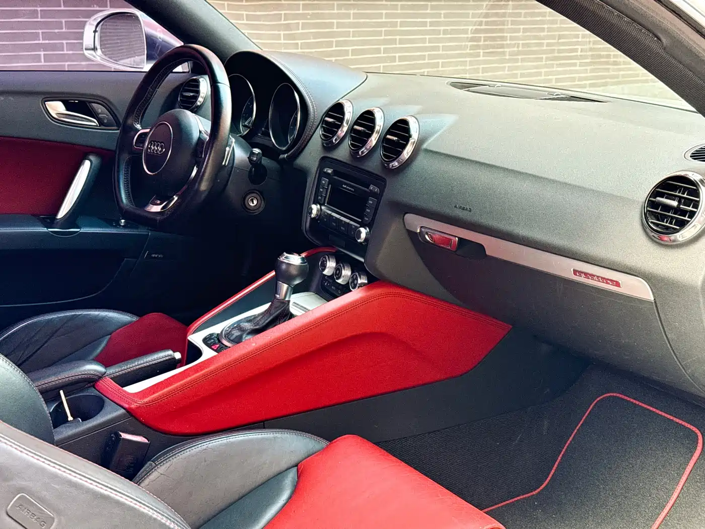 Audi TTS 2012 2011 Model TTS Coupe 2.0TFSI quattro