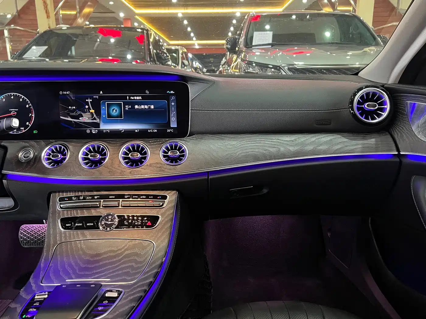 Mercedes-Benz CLS 2018 CLS 300 Luxury фото 10