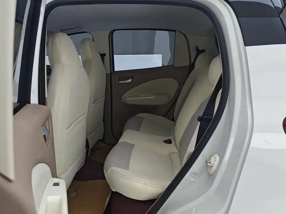 WULING AUTOMOBILE HONGGUANG MINIEV