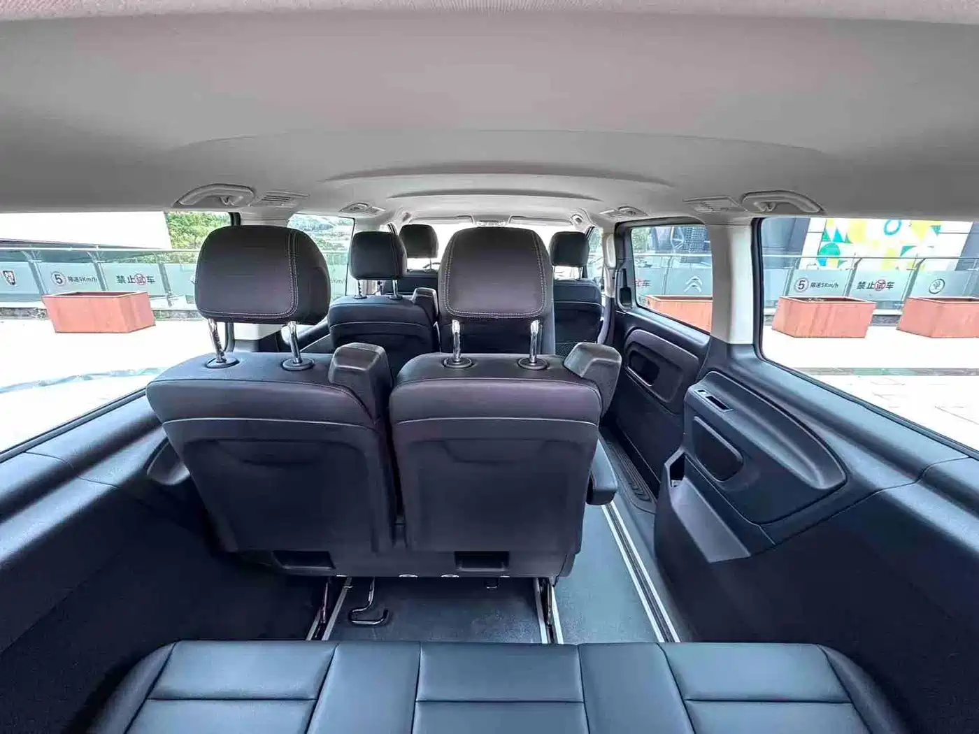 Mercedes-Benz Vito 2023 2.0T Elite 9-Seater фото 16