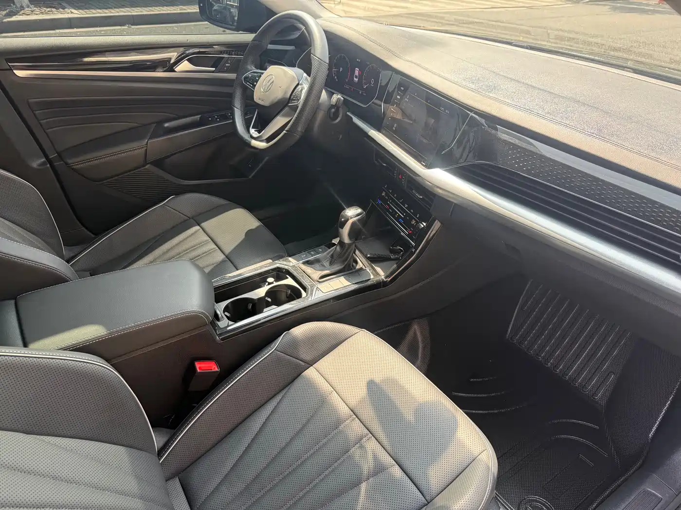 Volkswagen Passat 2024 330TSI Elite Edition фото 10