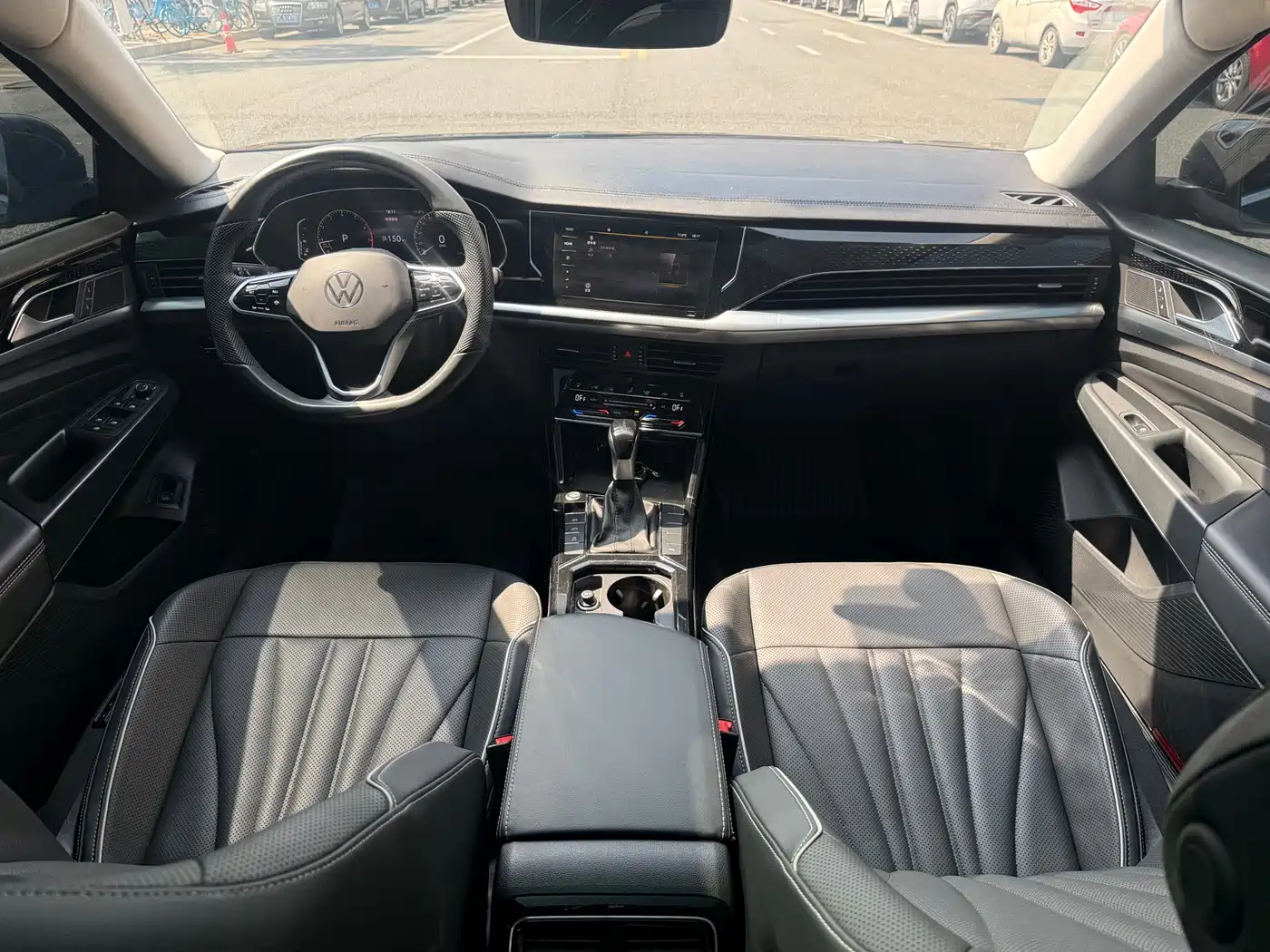 Volkswagen Passat 2024 330TSI Elite Edition фото 12