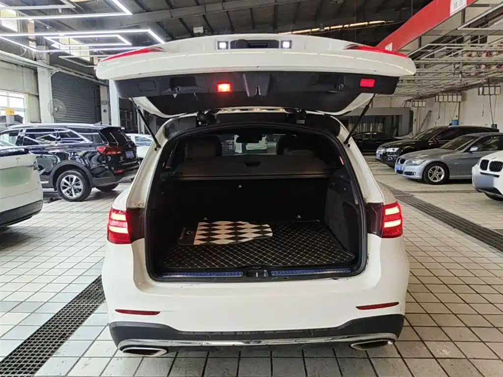 Mercedes-Benz GLC 2017 GLC 260 4MATIC Luxury фото 19