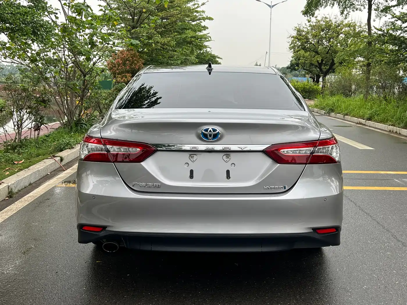 Toyota Camry 2023 Hybrid 2.5HG Luxury Edition фото 10