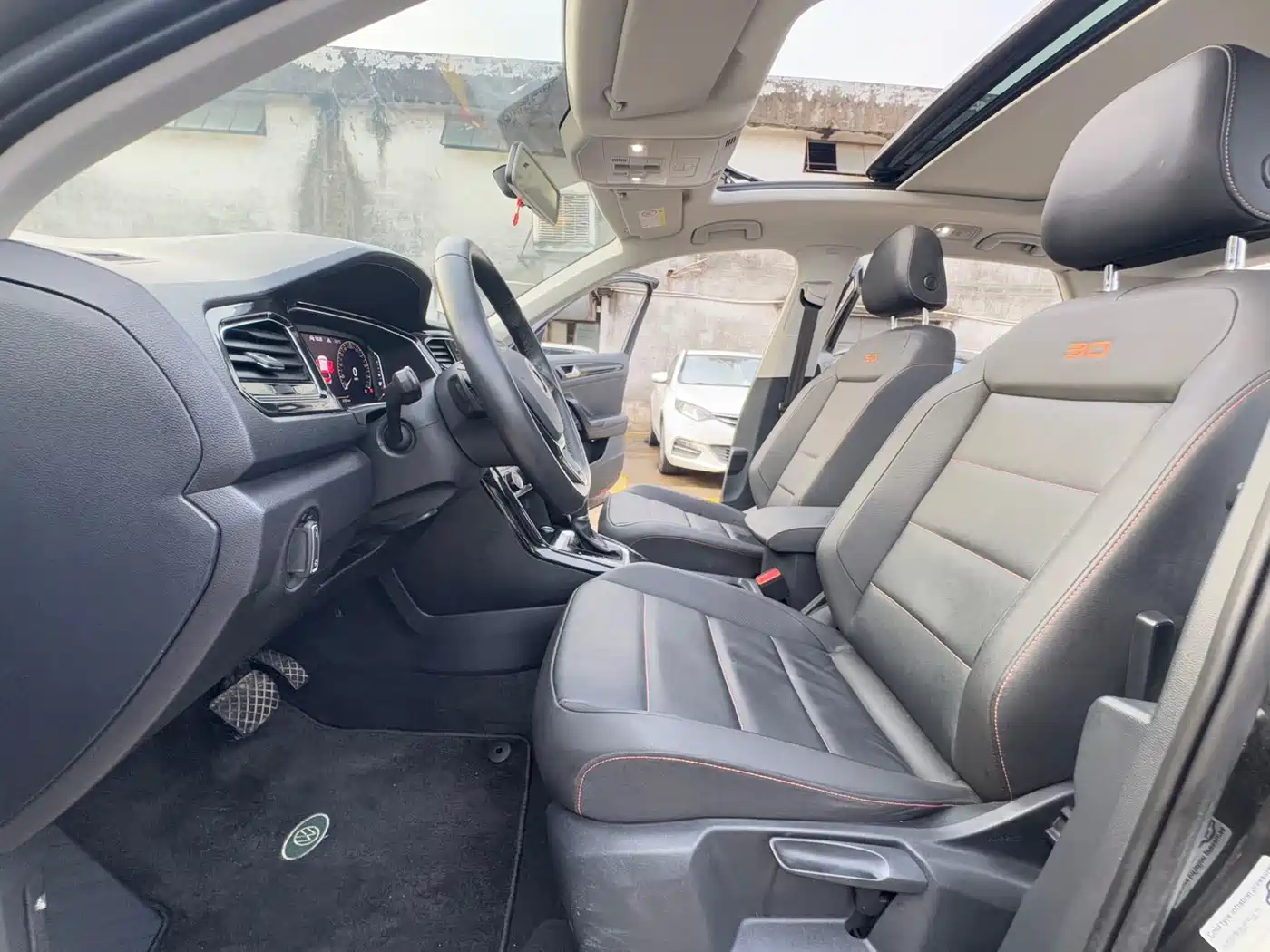 Volkswagen T-ROC 2022 280TSI DSG 2WD Comfort PLUS фото 7