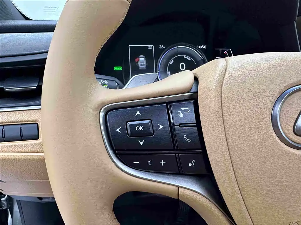 Lexus ES 2025 2025 300h Ultimate Edition