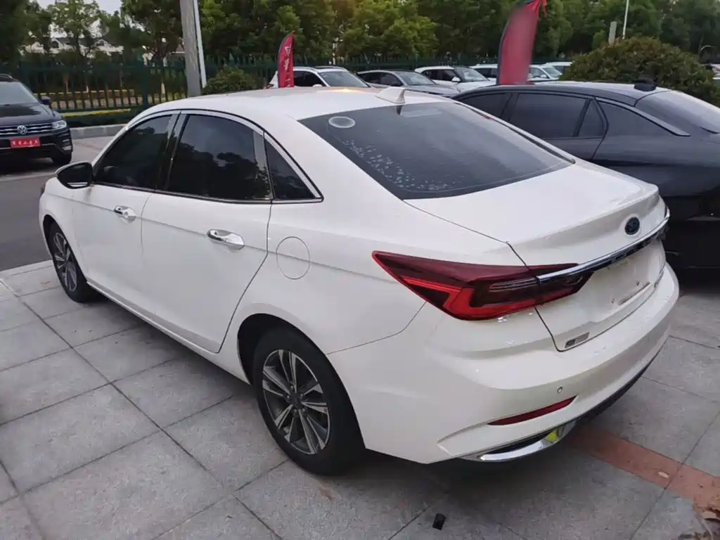 2022 Ford Escort