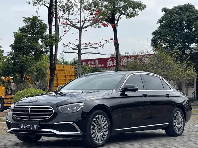 MERCEDES-BENZ E CLASS