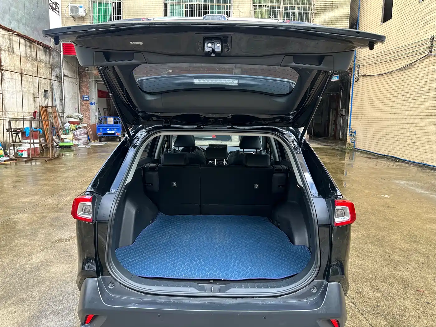 Toyota Wildlander 2020 Dual Engine 2.5L E-CVT FWD Luxury фото 5