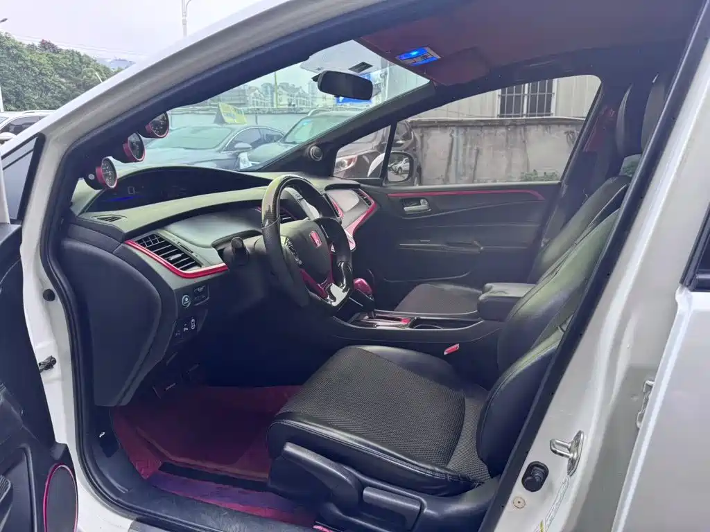 Фото 7 - Honda Jade