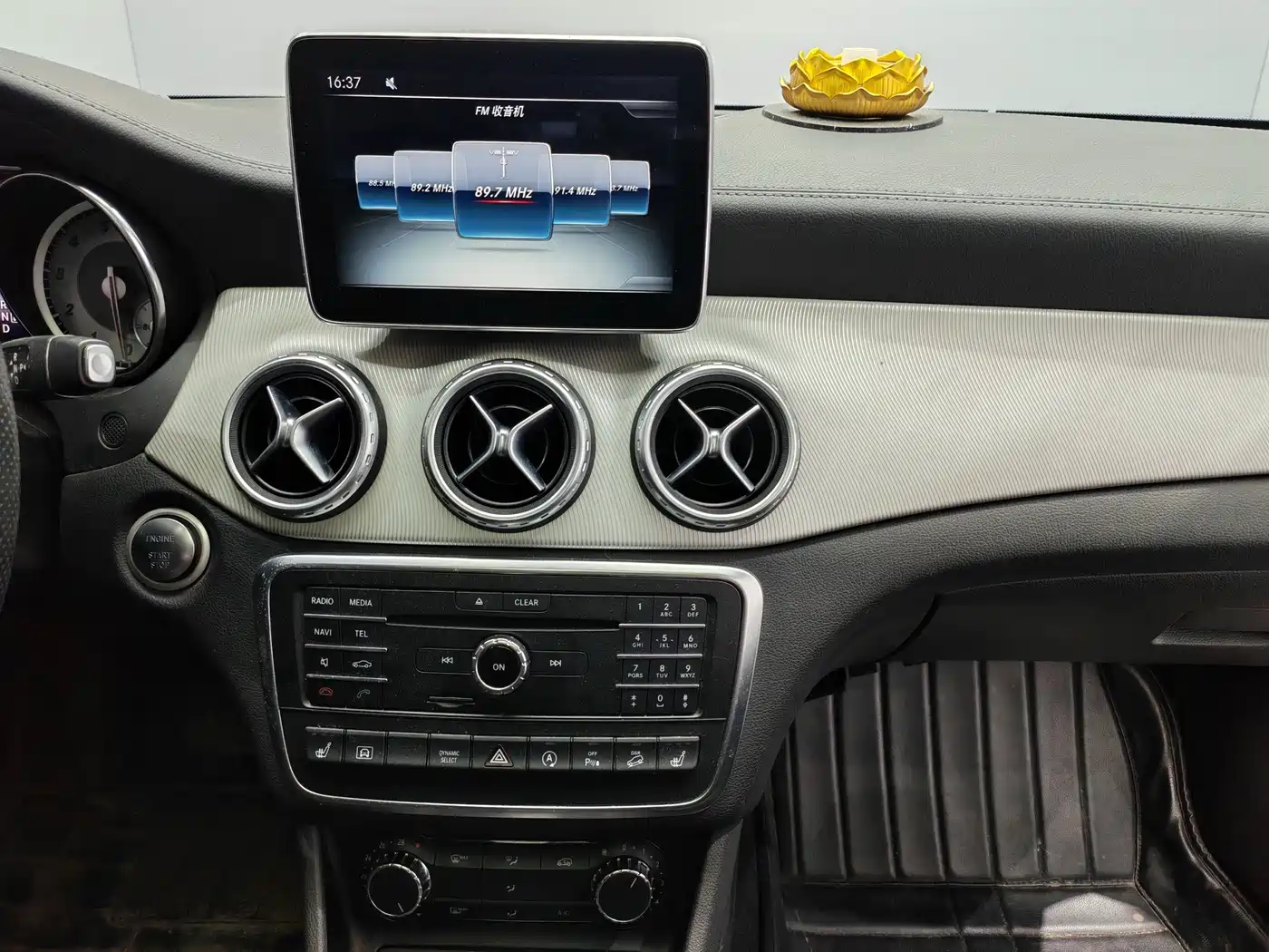 Фото 16 - Mercedes-Benz GLA