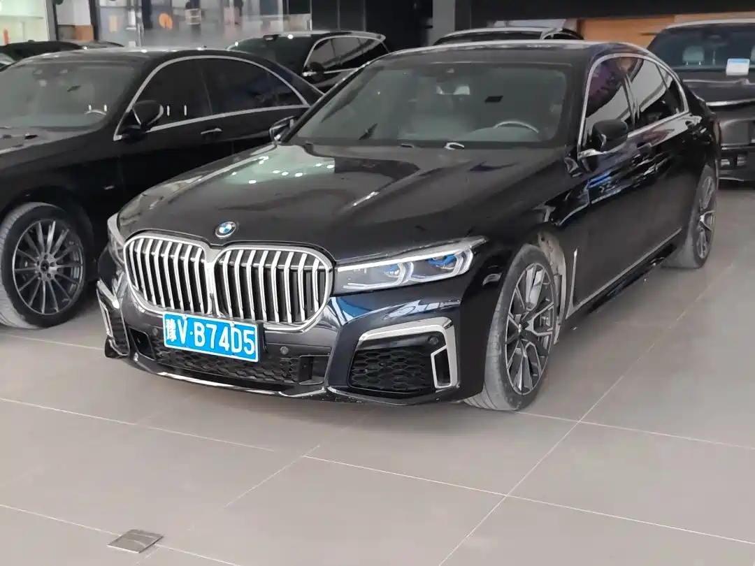 BMW 7 SERIES