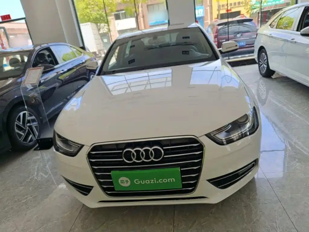 Фото 3 - Audi A4L