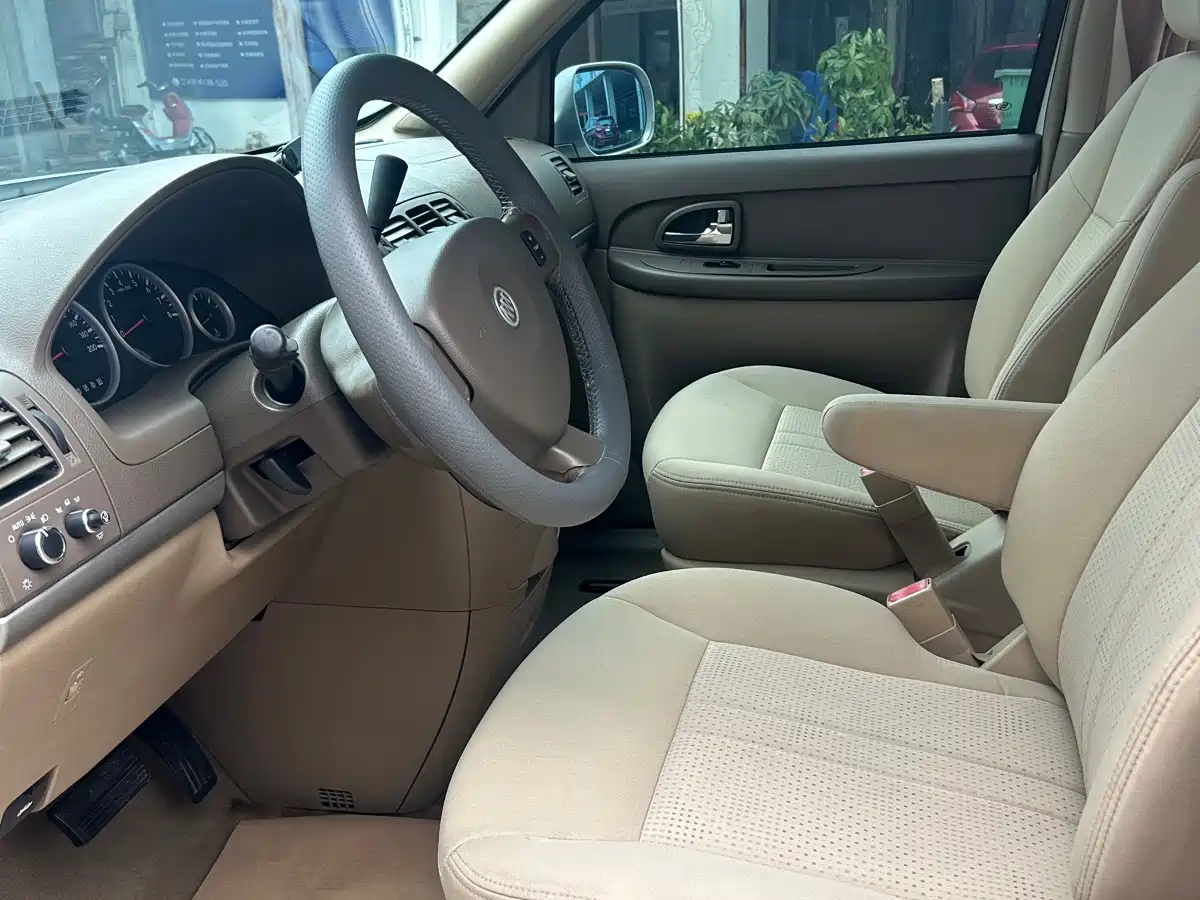 Buick GL8 2014 2.4L Classic Edition фото 8