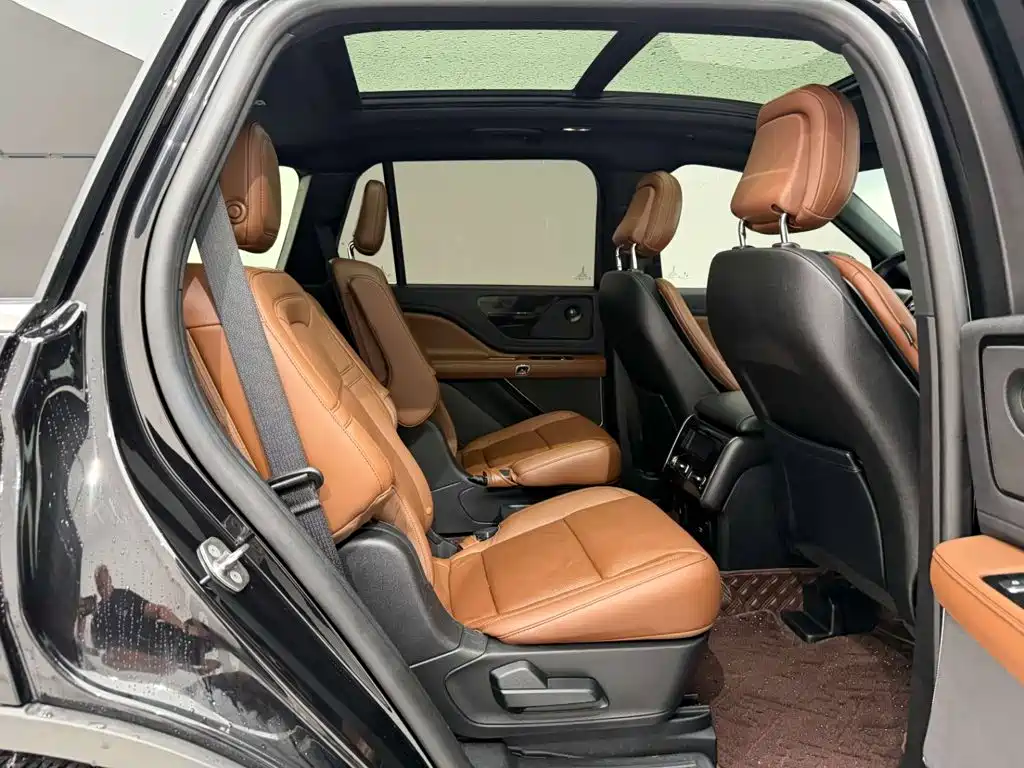 Lincoln Aviator, миниатюра 20