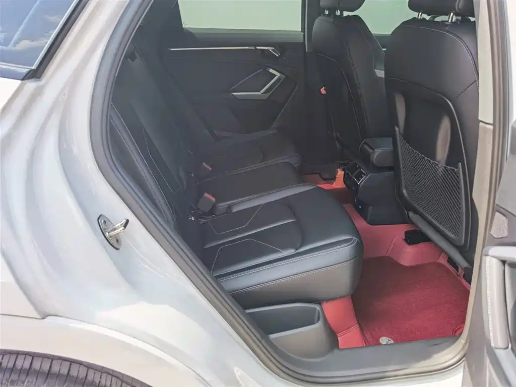 Audi Q3 Sportback 2024 35 TFSI Progressive фото 27
