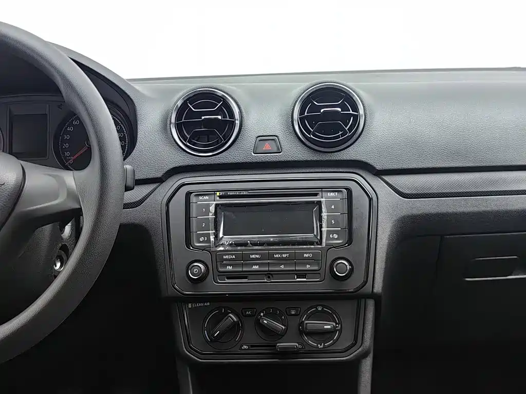 Фото 12 - Volkswagen Jetta