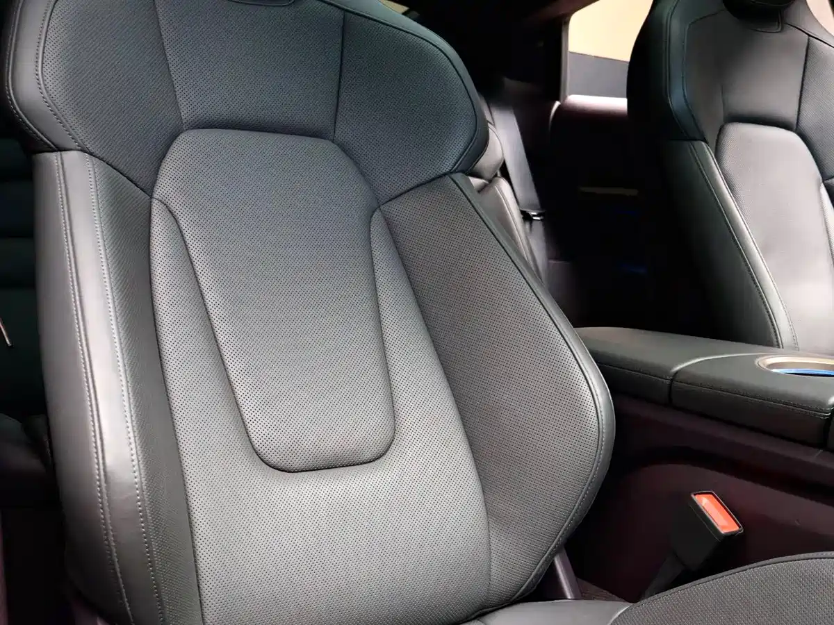 Porsche Taycan 2019 Taycan Turbo фото 10