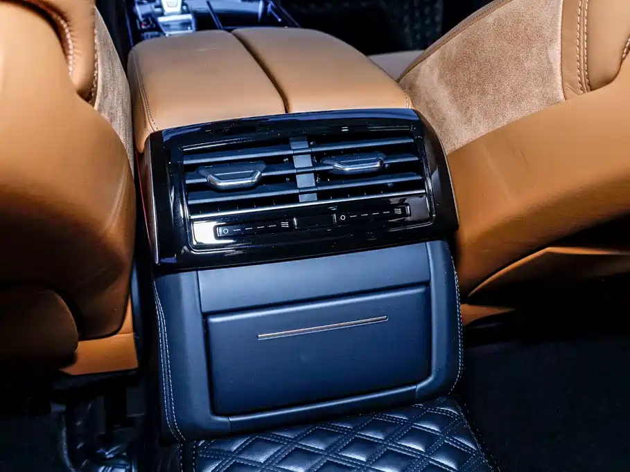 Фото 23 - Audi A8