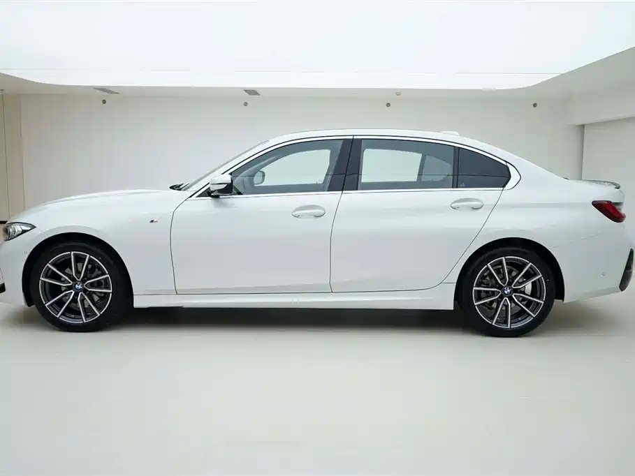 BMW 3 Series 2025 325Li M Sport Package фото 3
