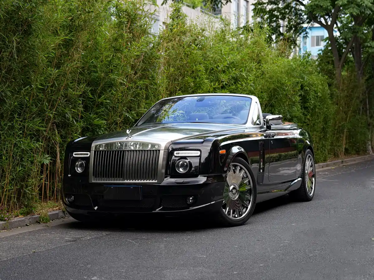 Фото 1 - Rolls-Royce Phantom