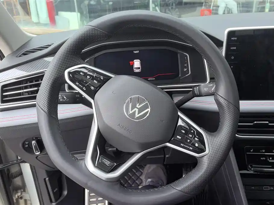 Volkswagen Tiguan L 2022 330TSI Auto 2WD R-Line Premium Edition фото 15