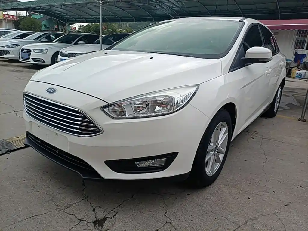 Фото 2 - Ford Focus