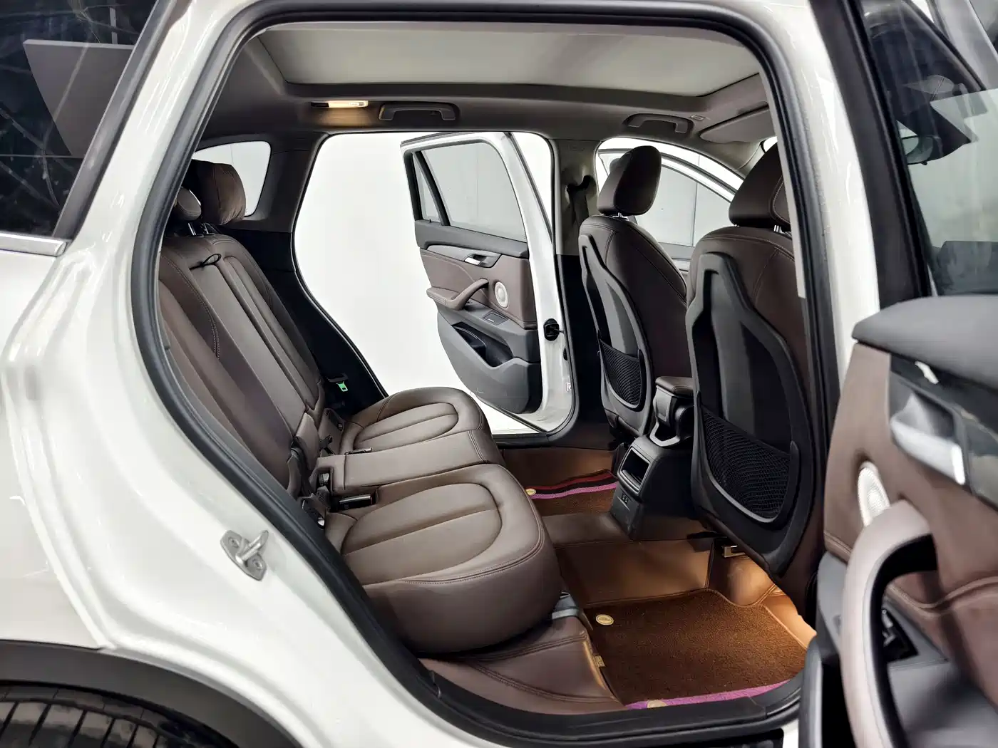 BMW X1 2022 sDrive20Li Fashion фото 16