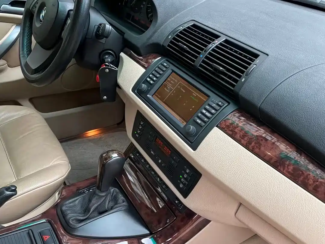 BMW X5 (Import) 2006 Model 3.0i фото 11