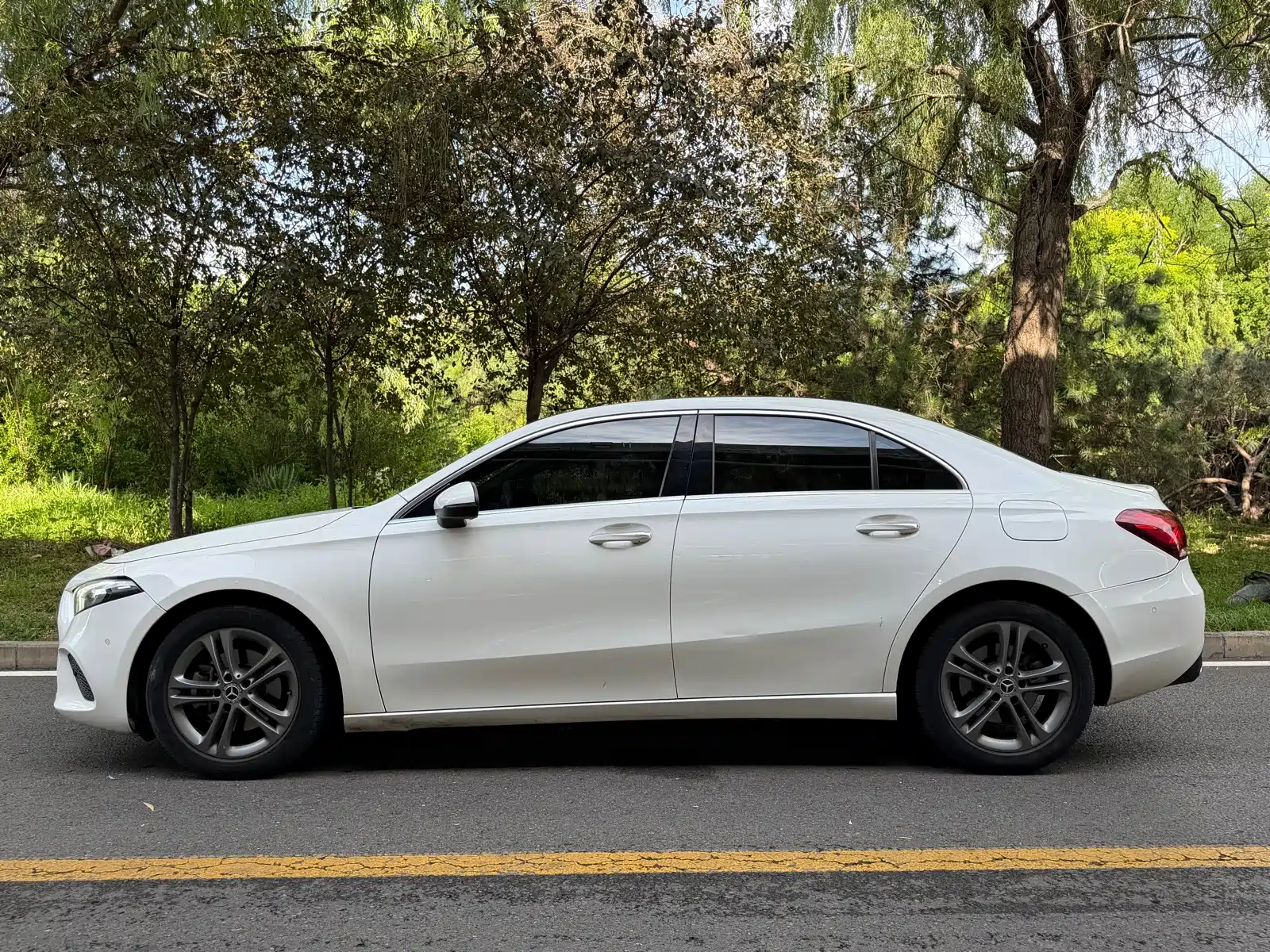 صورة 3 - Mercedes-Benz A-Class