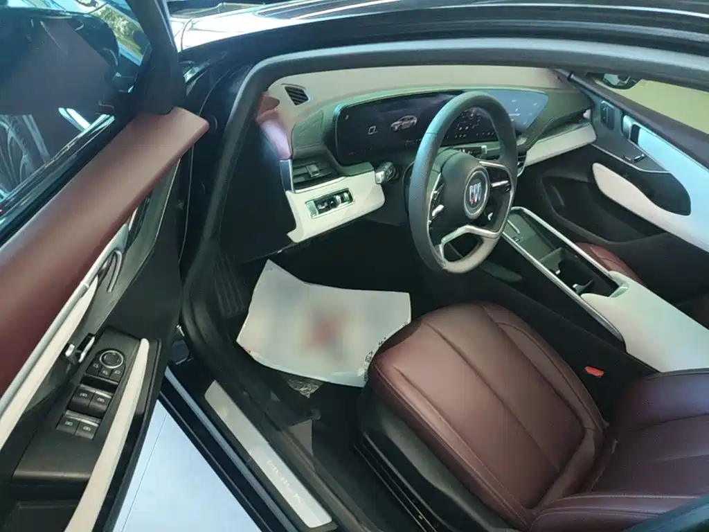 Buick LaCrosse 2025 2025 Model 28T Platinum Edition