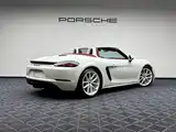 Photo 17 - Porsche 718