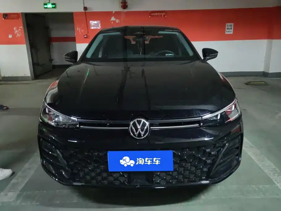 Фото 2 - Volkswagen Passat