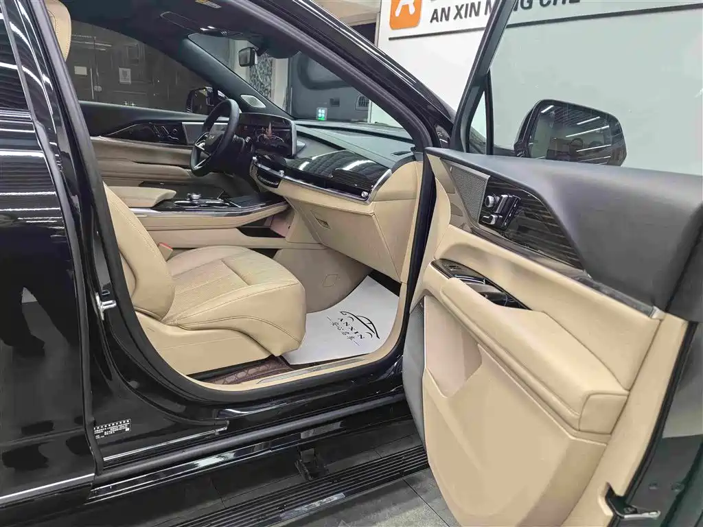 Cadillac XT5 2025 2025 2.0T Premium Model