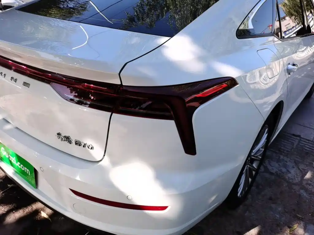 Фото 8 - Besturn B70