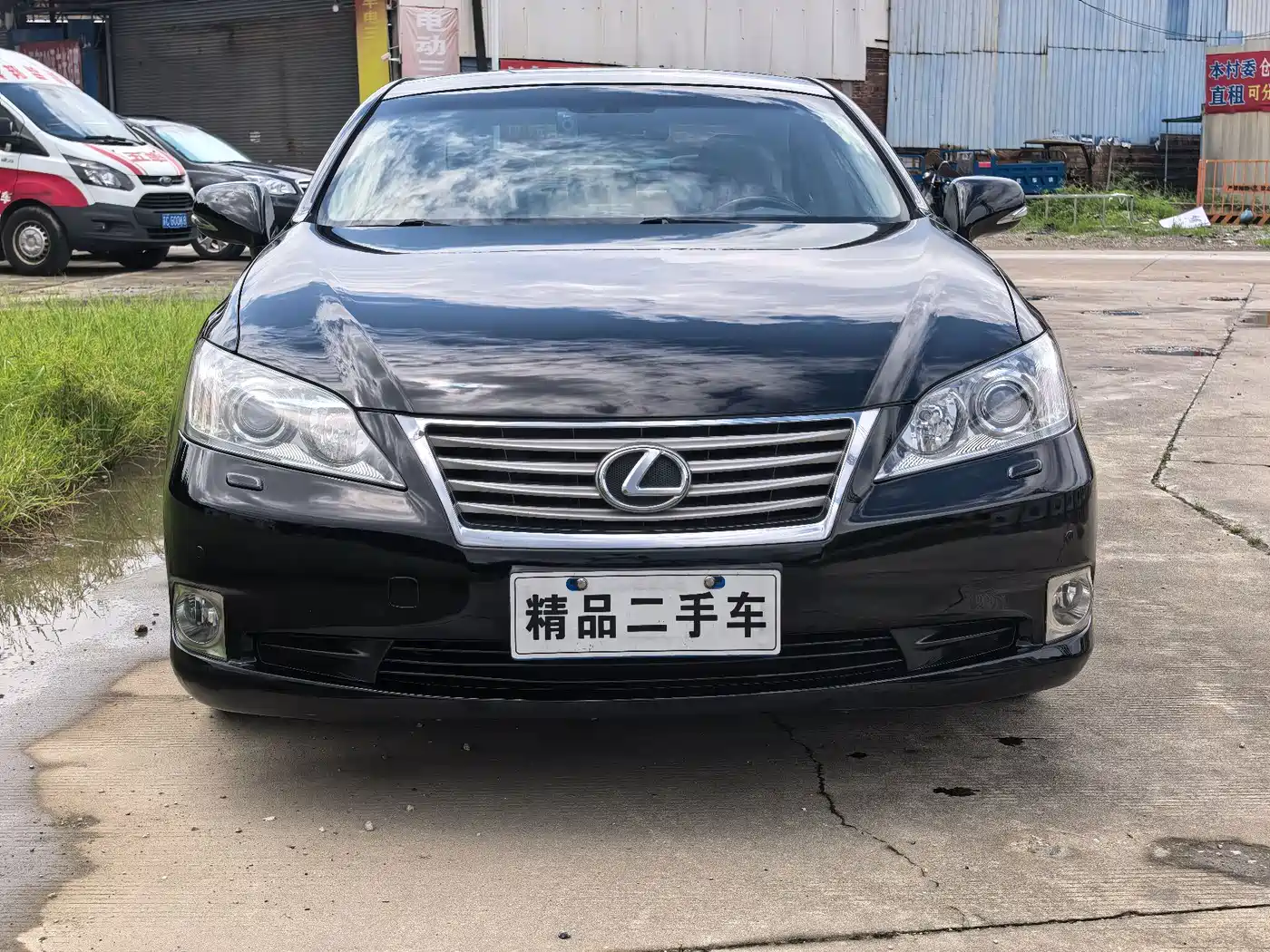 Фото 2 - Lexus ES