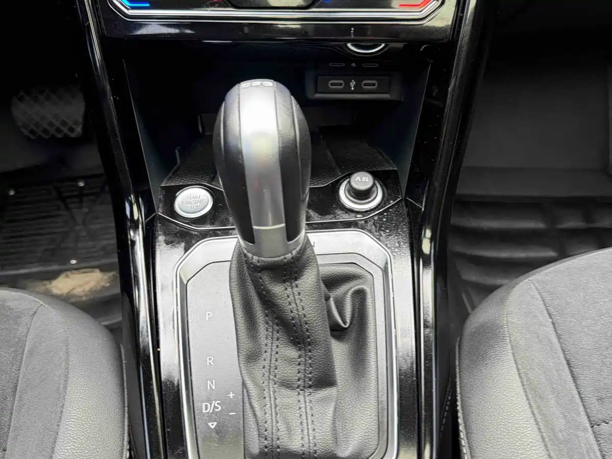 Volkswagen T-ROC 2021 280TSI DSG 4WD Luxury Connected фото 15