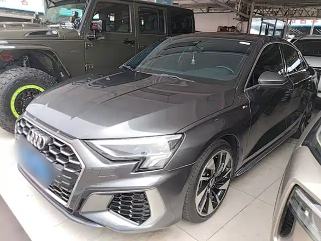 Audi A3 Рестайлинг, A3L Limousine 35 TFSI, Стиль Спорт